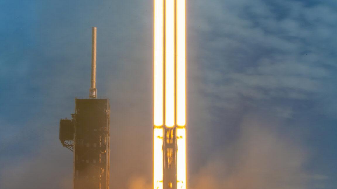 Rocket Report: Falcon Heavy is back; Russia's Soyuz-5 finally debuts