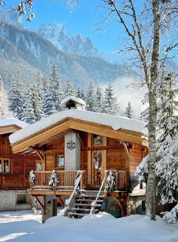 The 12 Best Airbnbs in the Alps, Whether You’re an Avid Skier or Just in it for the Après