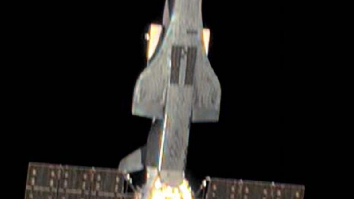 China's top-secret spaceplane can't hide in low-Earth orbit