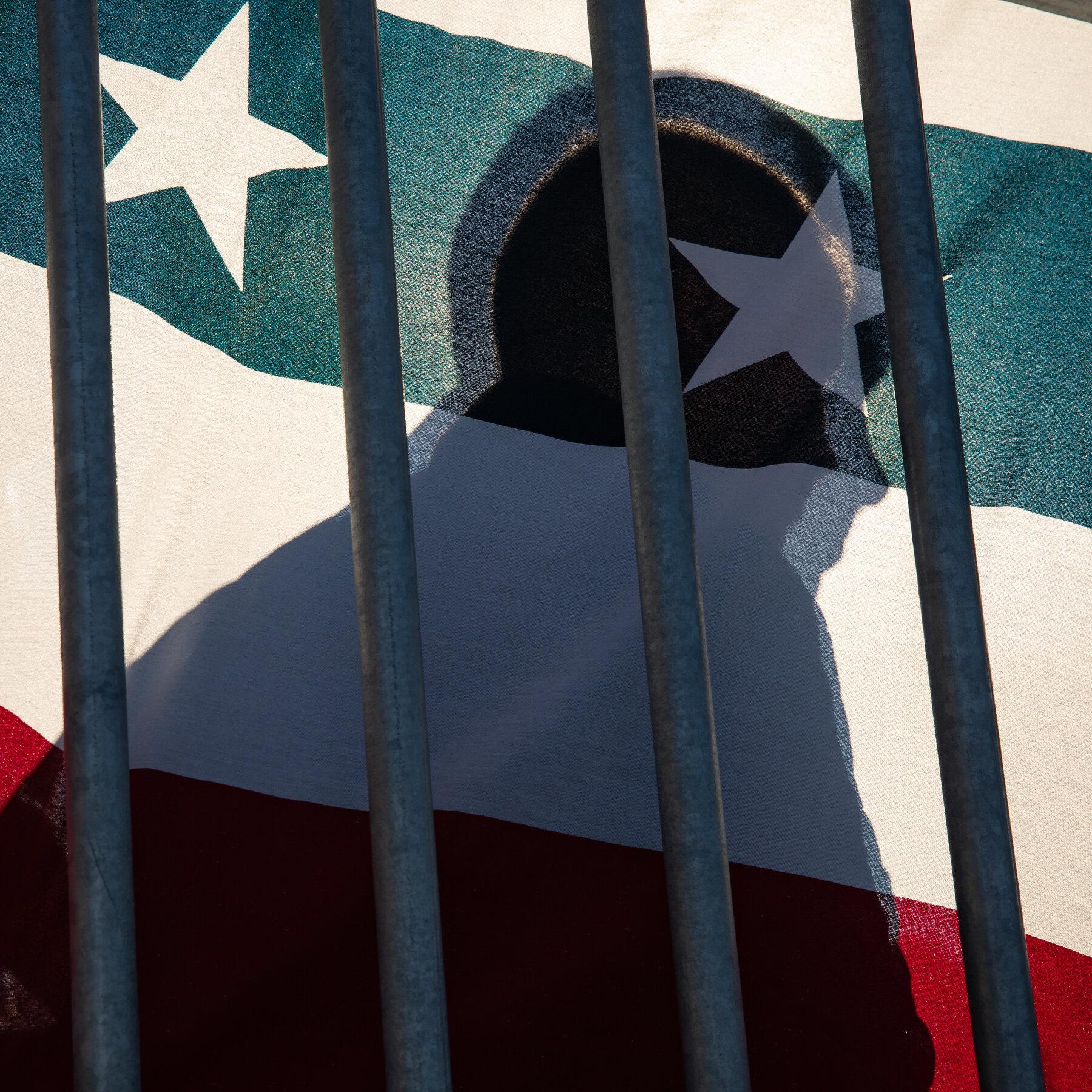 Why Independent Voters Are Not Necessarily Moderate